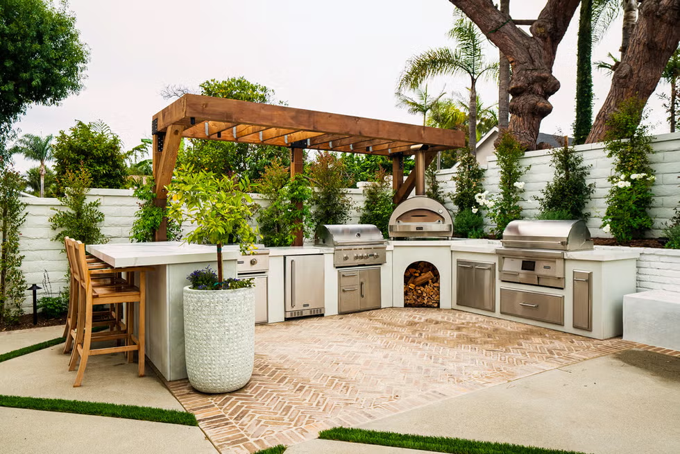 Tips for Choosing Patio Kitchen Kits